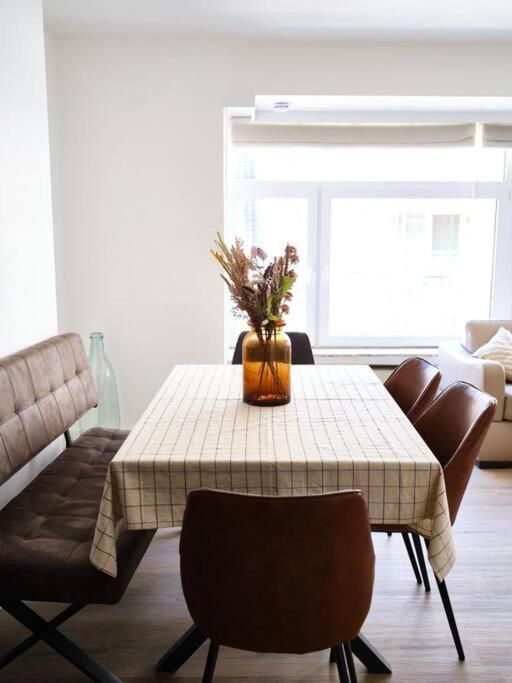 Hugo By The Harbor, Light-Filled And Centrally Located Apartment - Free Parking Ostend Exterior foto