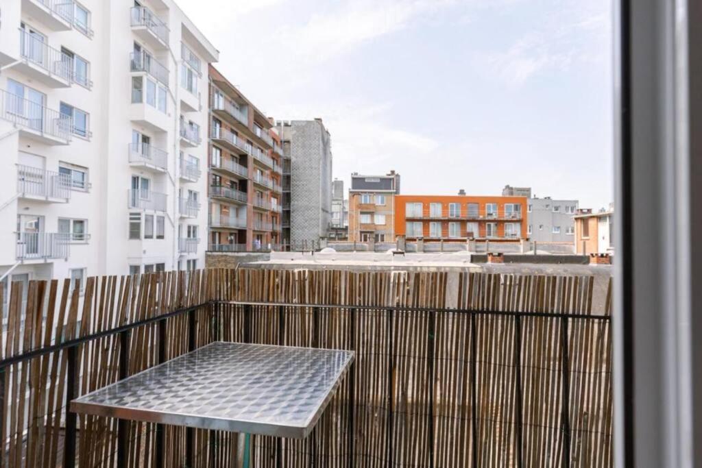Hugo By The Harbor, Light-Filled And Centrally Located Apartment - Free Parking Ostend Exterior foto