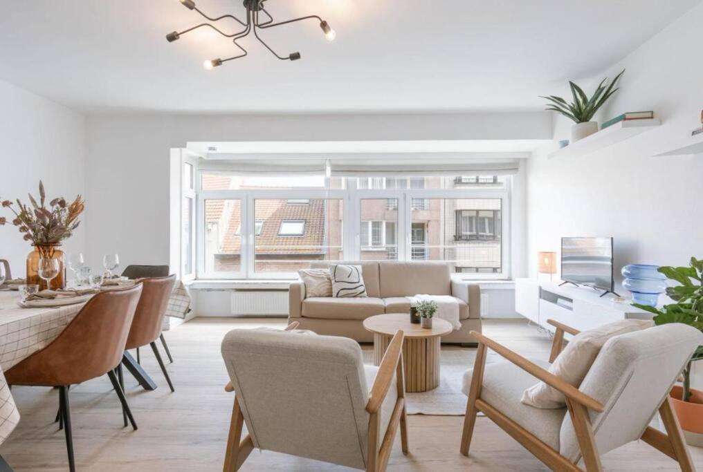 Hugo By The Harbor, Light-Filled And Centrally Located Apartment - Free Parking Ostend Exterior foto