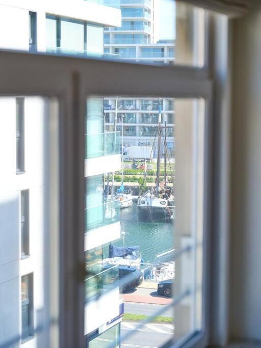 Hugo By The Harbor, Light-Filled And Centrally Located Apartment - Free Parking Ostend Exterior foto