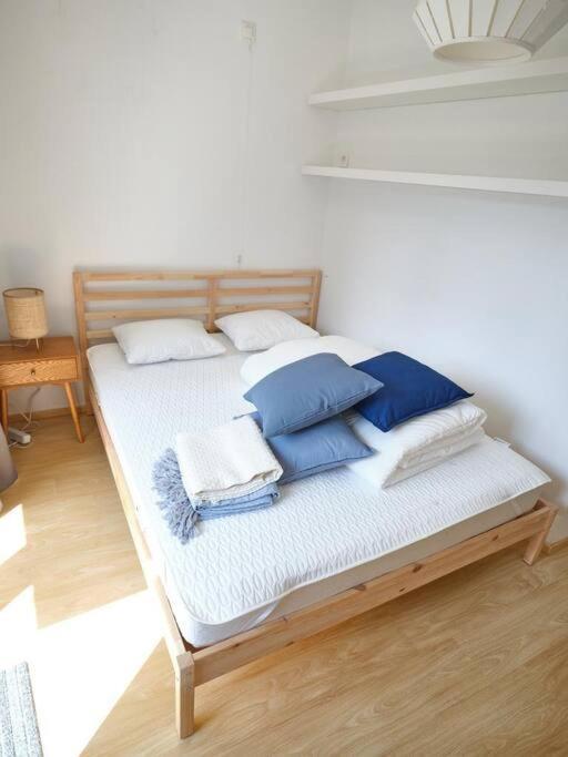 Hugo By The Harbor, Light-Filled And Centrally Located Apartment - Free Parking Ostend Exterior foto