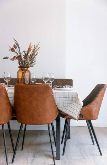Hugo By The Harbor, Light-Filled And Centrally Located Apartment - Free Parking Ostend Exterior foto
